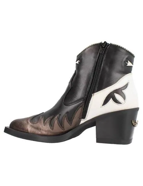 Nemonic 2353 black and white boots.
